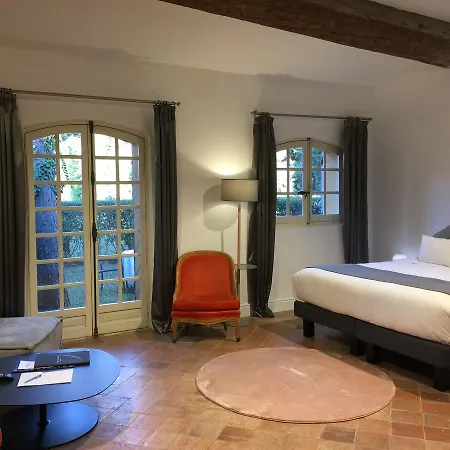 Chateau De La Pioline فندق 4*