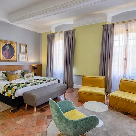 Chateau De La Pioline 4*
