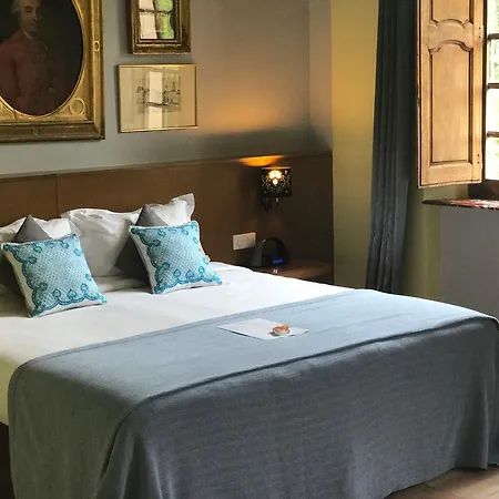 Chateau De La Pioline 4*